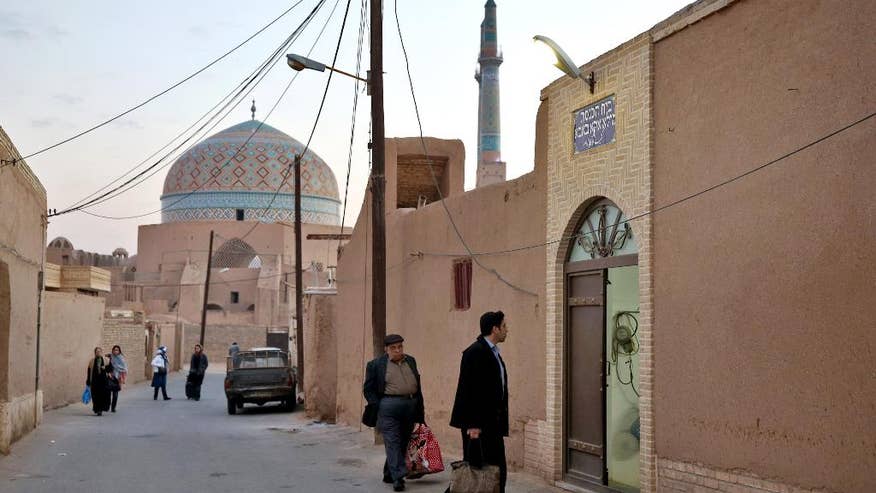 Mideast Iran Jews-4.jpg